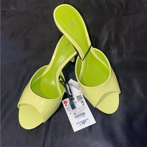 Zara Faux Patent Leather Heel Mule lime green